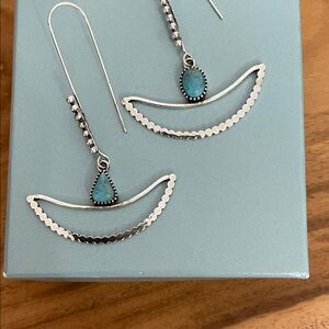 Lovely Silver and Blue Teardrop Earrings   GOOD CONDITION